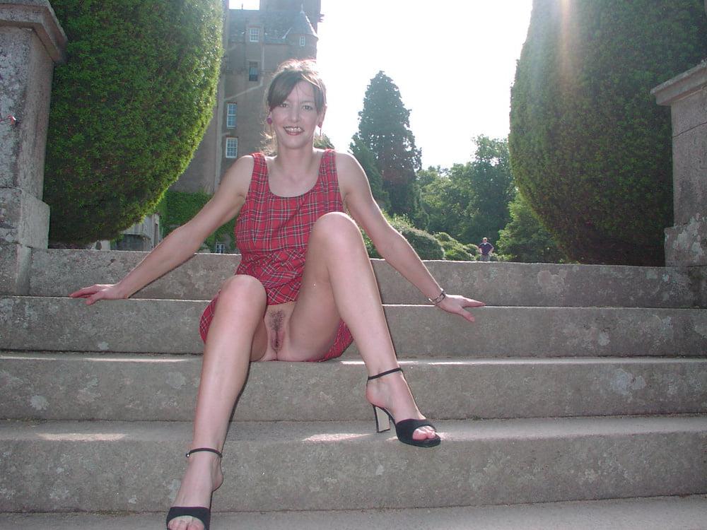 25P MIX of MILF Spreading legs - 2