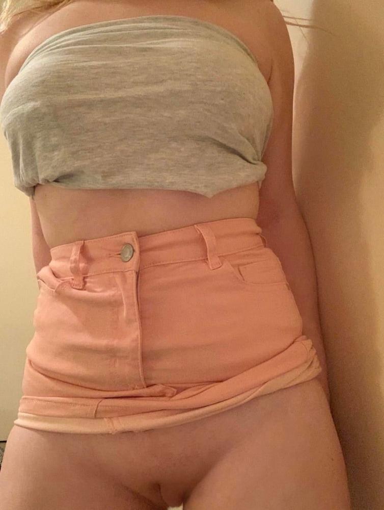 25P Upskirt 102