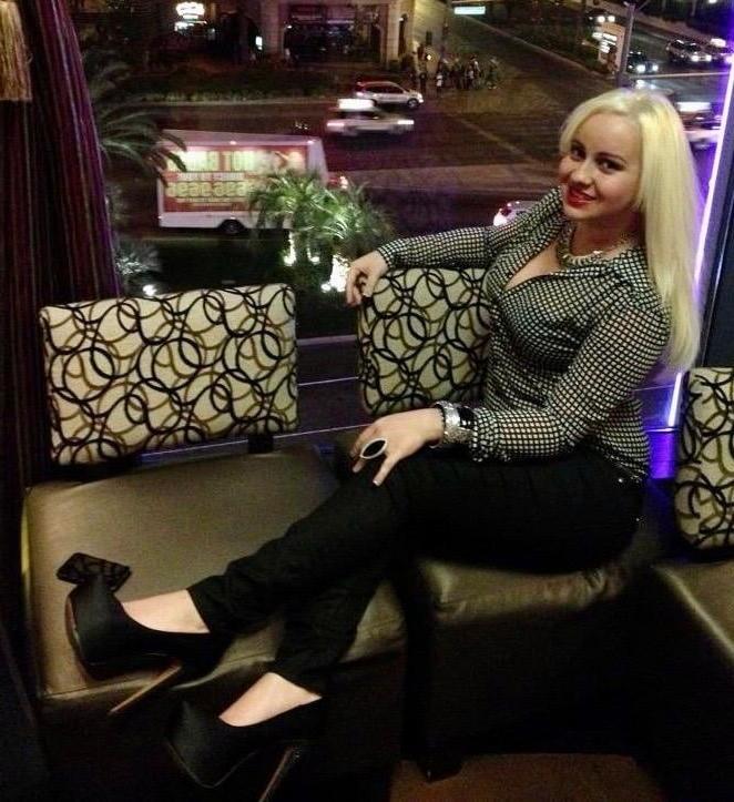 25P Sexy Crossed Legs #21