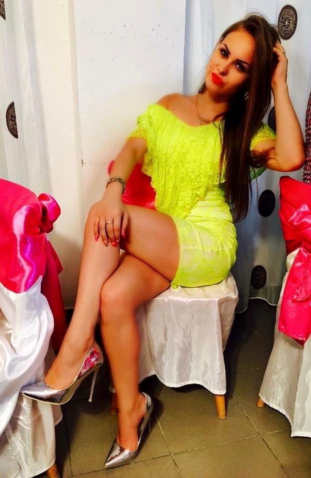 25P Sexy Crossed Legs #21