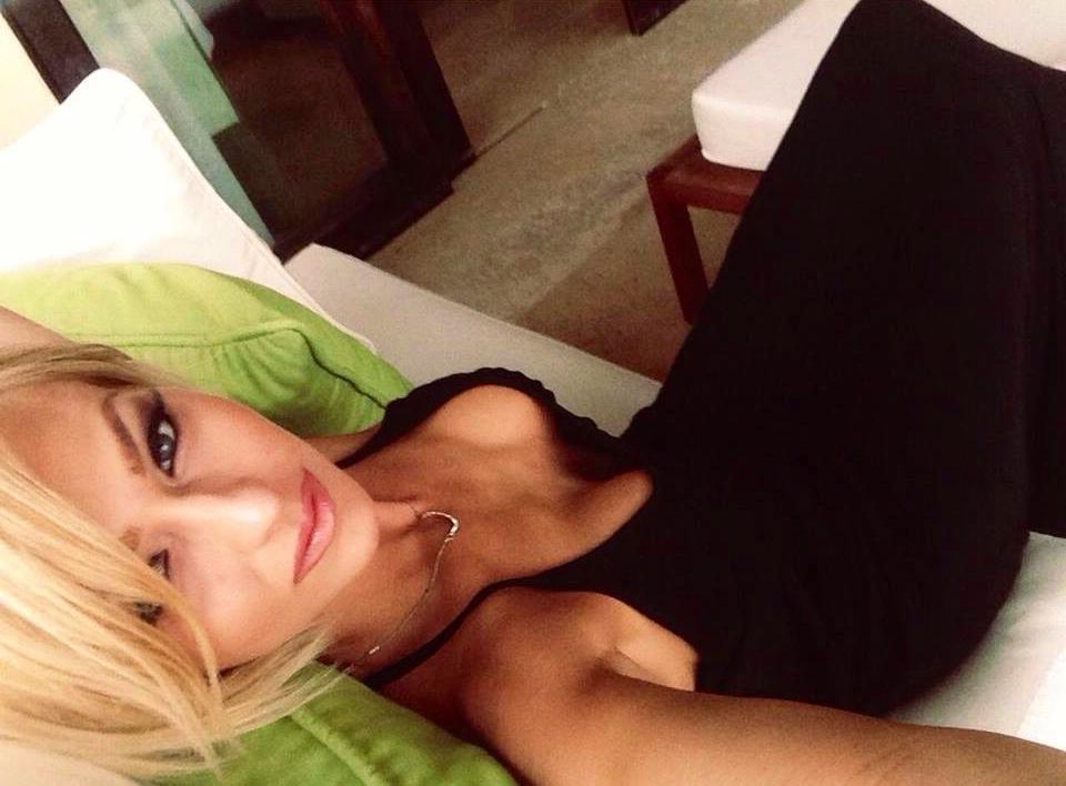25P Sexy Crossed Legs #18