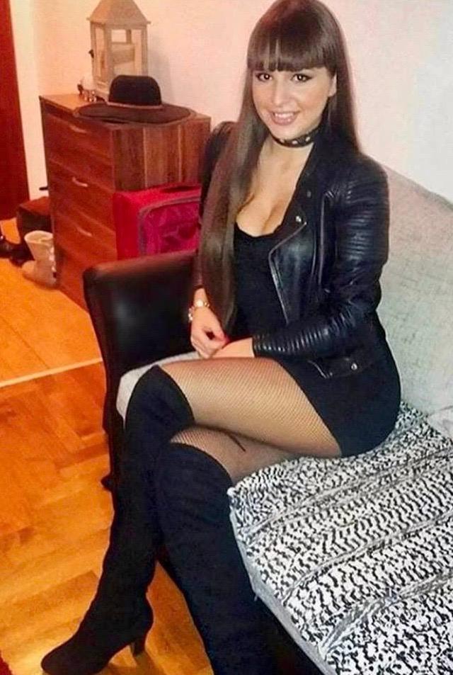 25P Sexy Crossed Legs #23