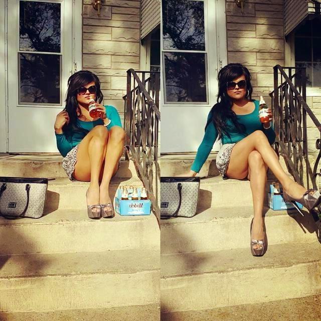 25P Sexy Crossed Legs #25