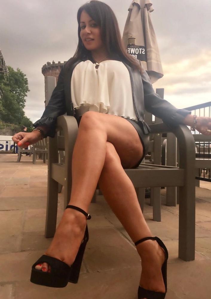 25P Sexy Crossed Legs #20