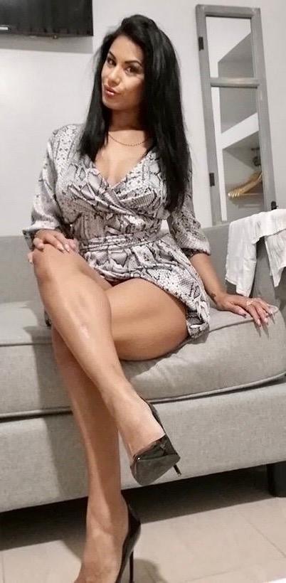 25P Sexy Crossed Legs #20