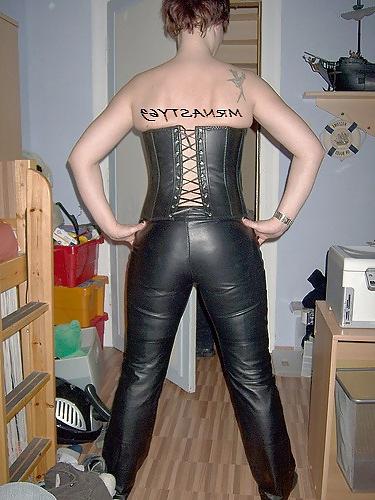25P Gf's In Tight Pants