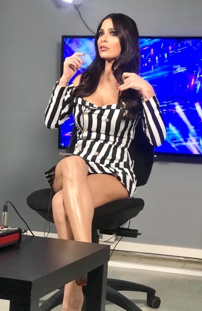 25P Sexy Crossed Legs #19