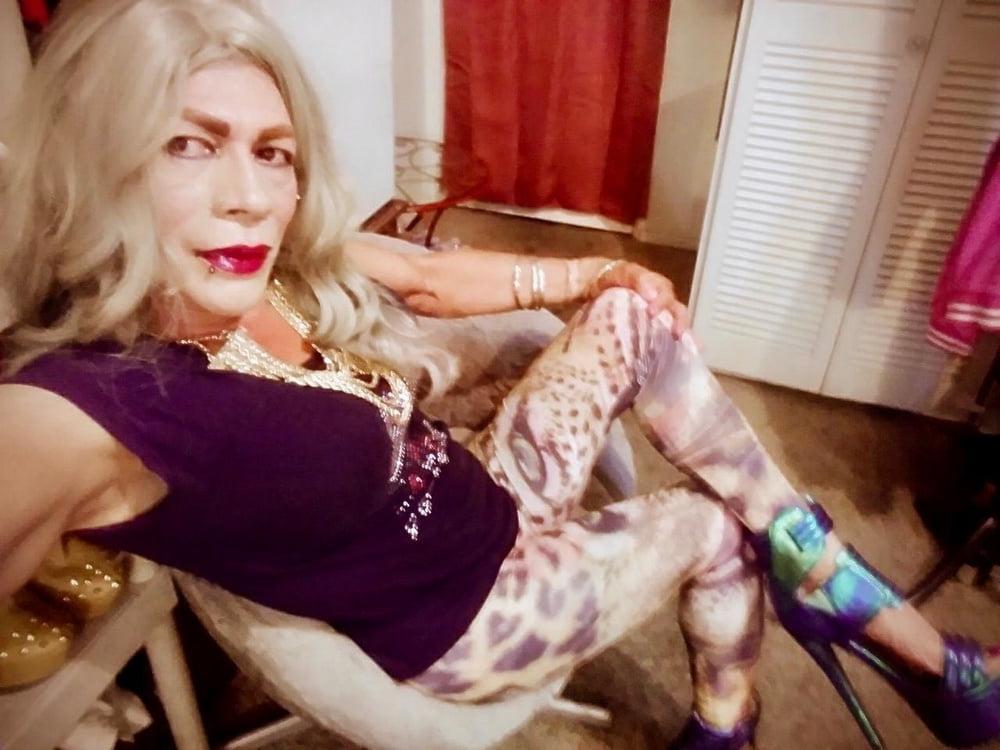 25P Sexy Crossed Legs #22