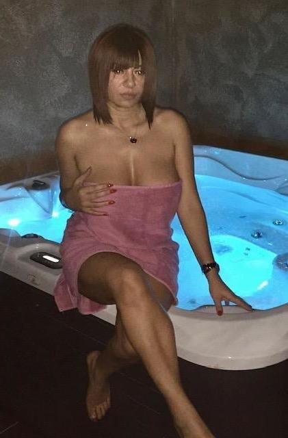 25P Sexy Crossed Legs #22