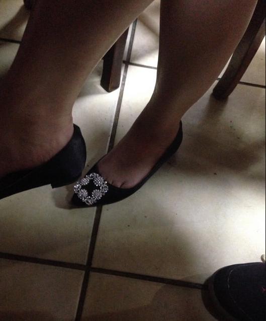 25P My wife's heels are fucked by my friends like a prostitute