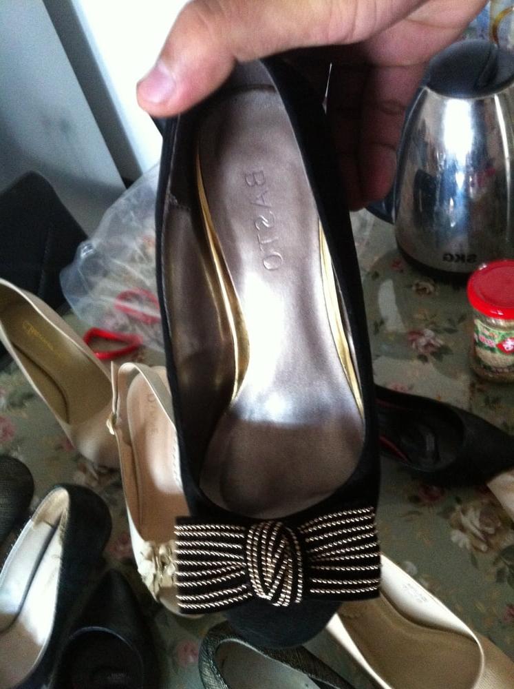 25P My wife's heels are fucked by my friends like a prostitute