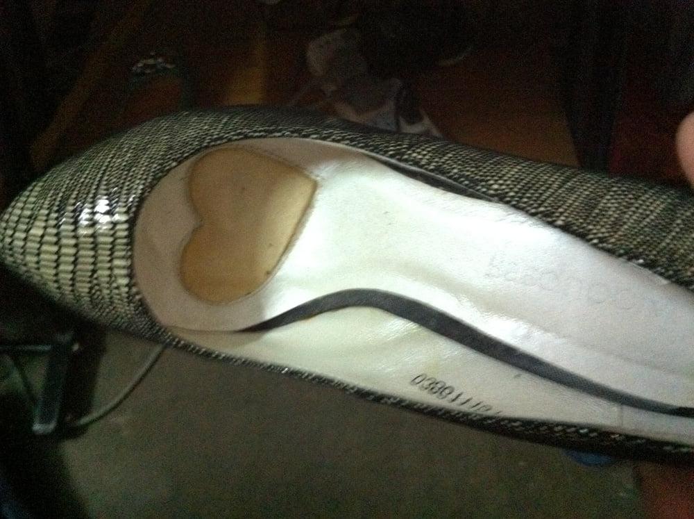 25P My wife's heels are fucked by my friends like a prostitute
