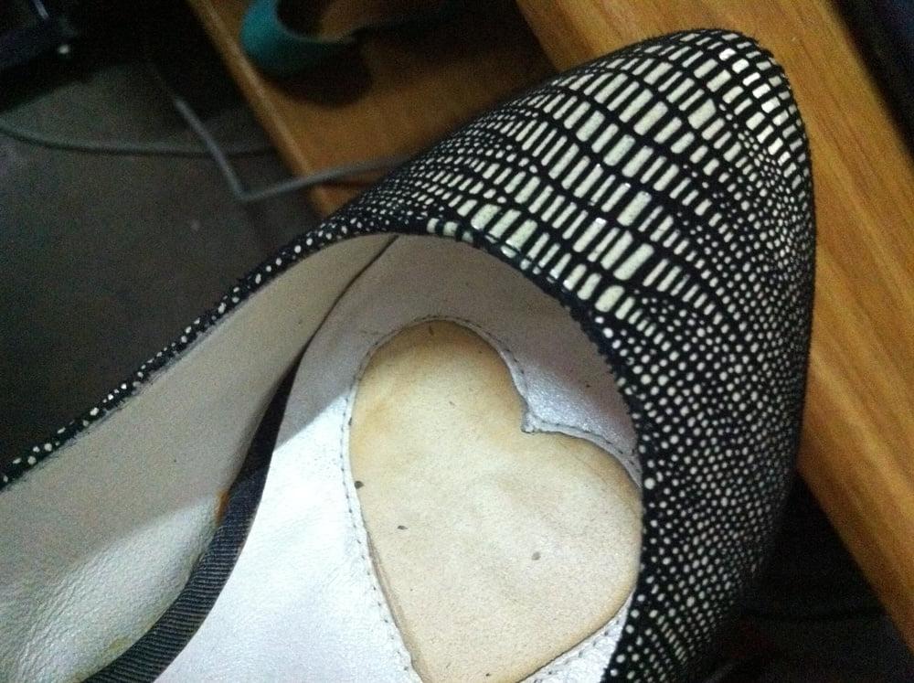 25P My wife's heels are fucked by my friends like a prostitute