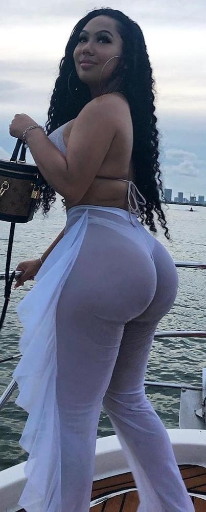25P Thongs and transparent pants