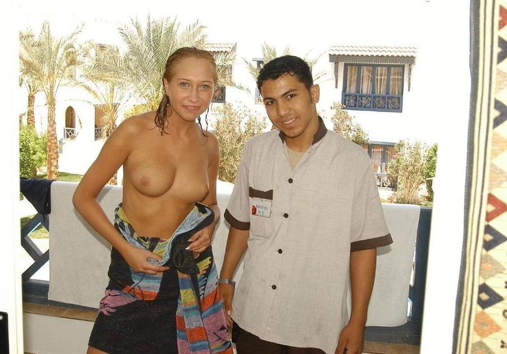 25P Flashing Ladies 040