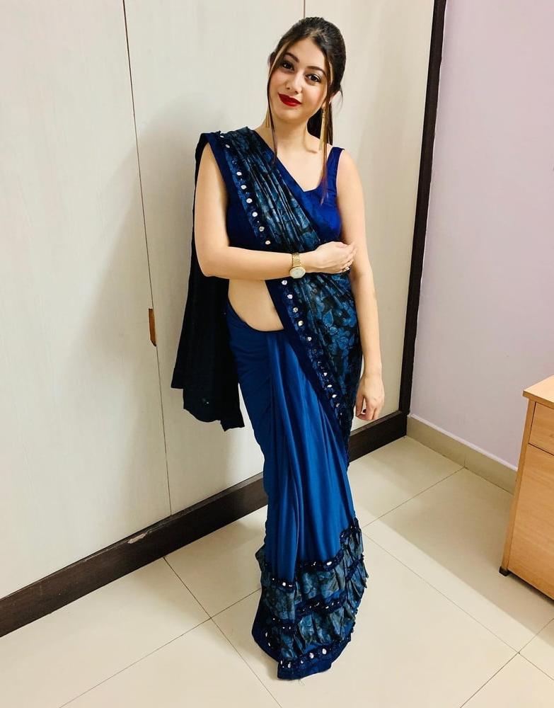 17P Sexy in Saree1