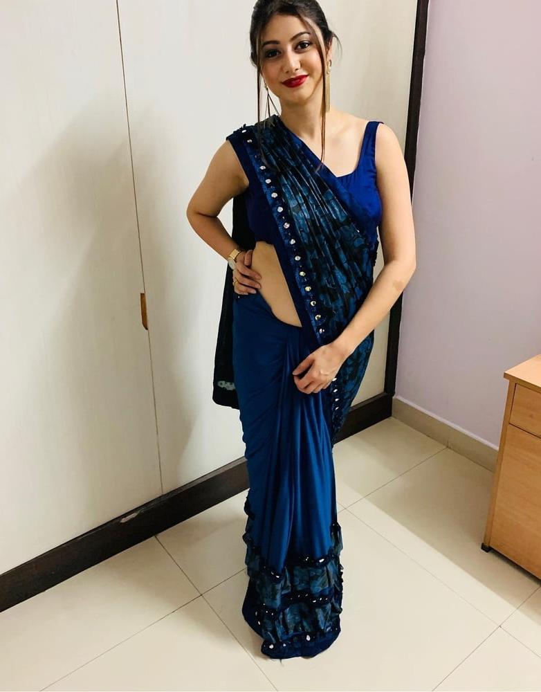 17P Sexy in Saree1