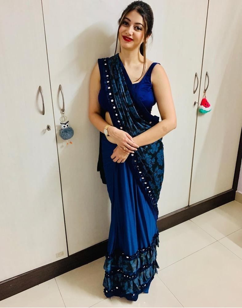 17P Sexy in Saree1