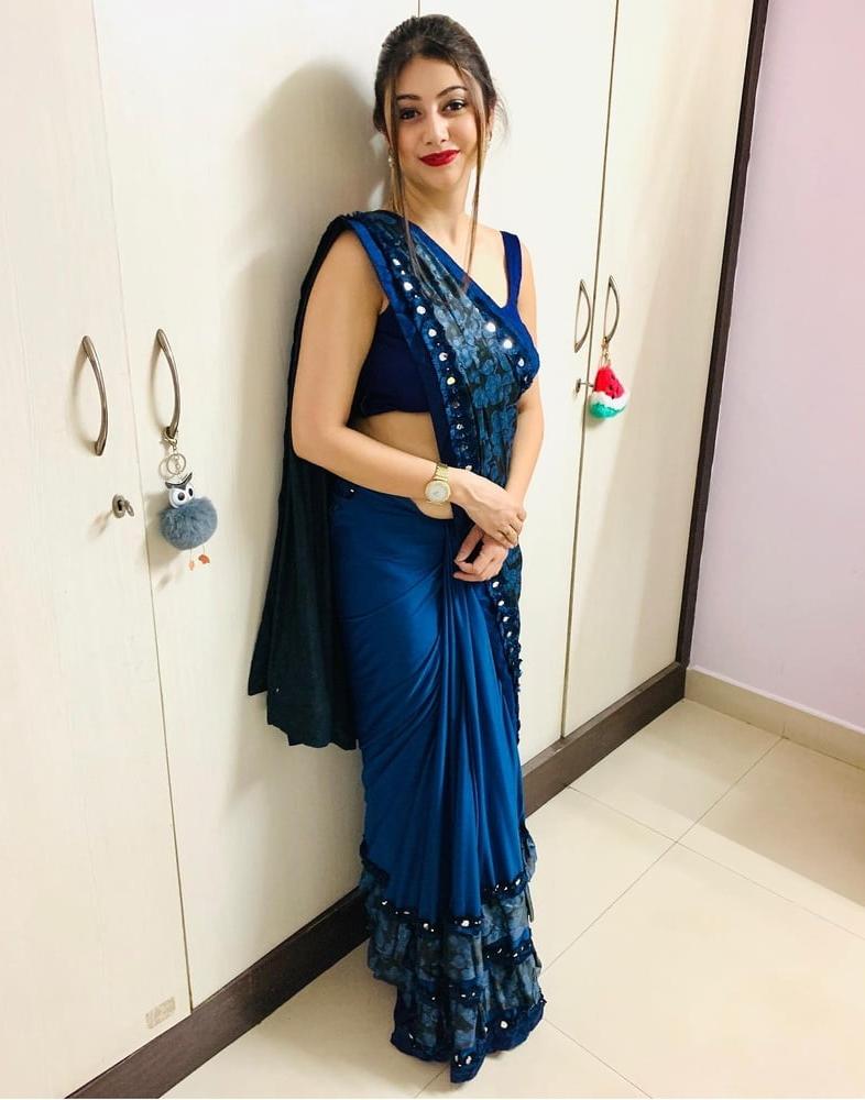 17P Sexy in Saree1