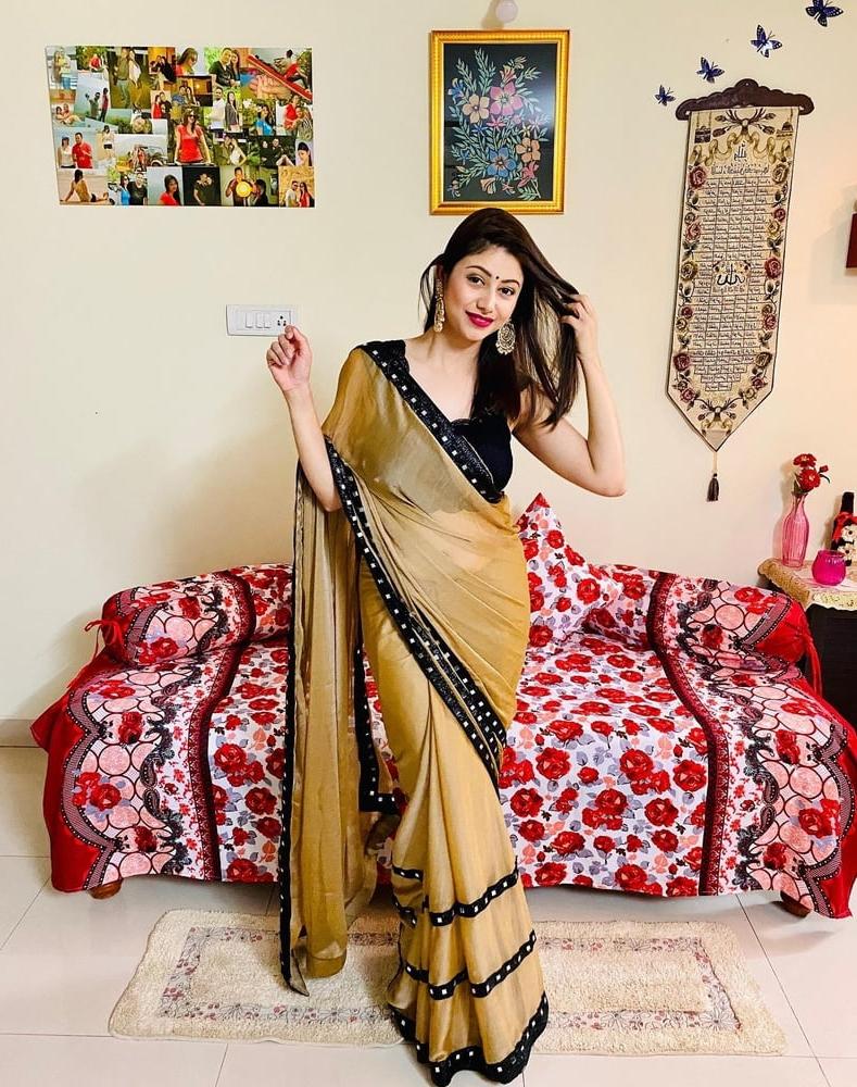 17P Sexy in Saree1
