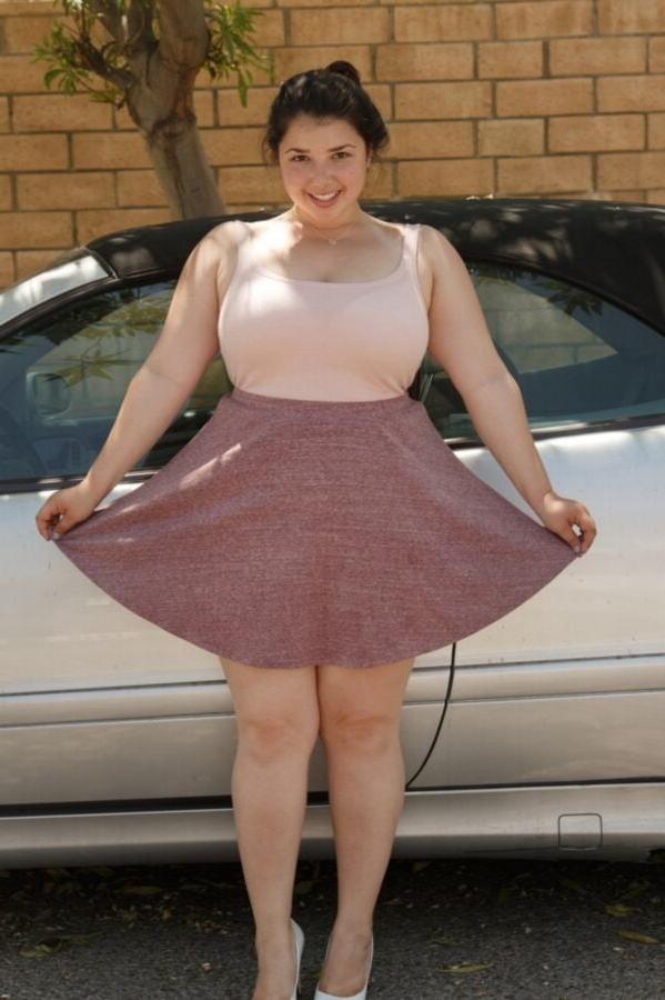 15P Bbw mix 1212 (Dressed young women)