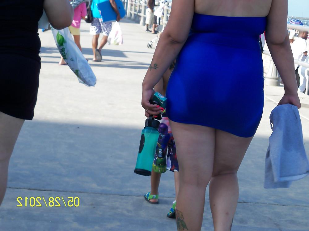 25P Chubby Beach Butts