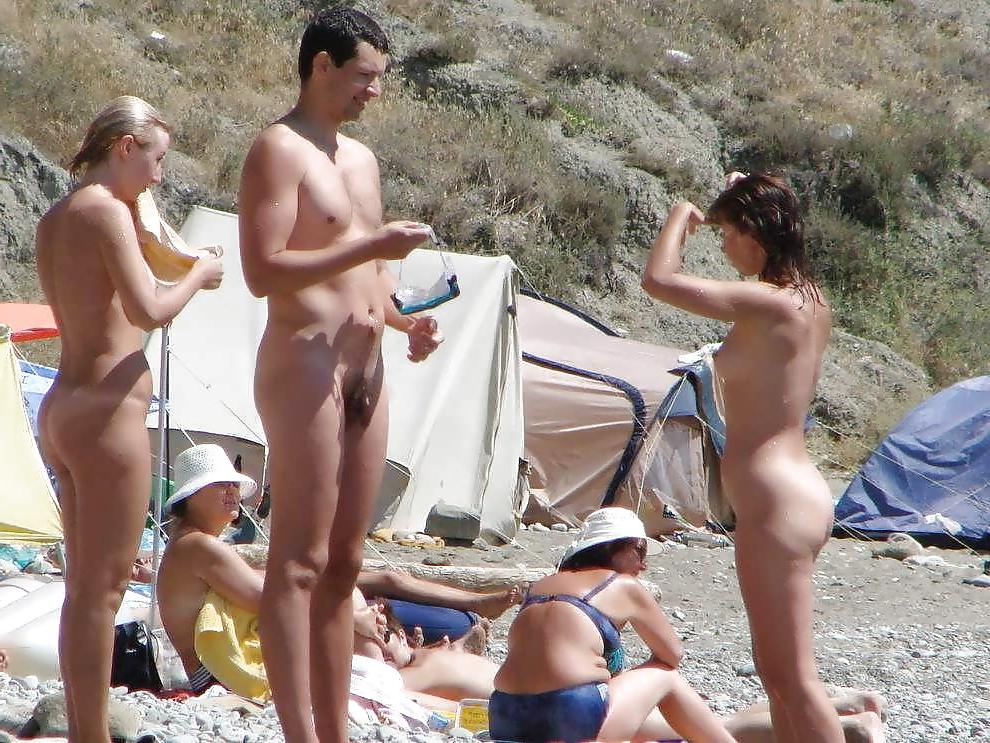 25P Nudist Beach Fun