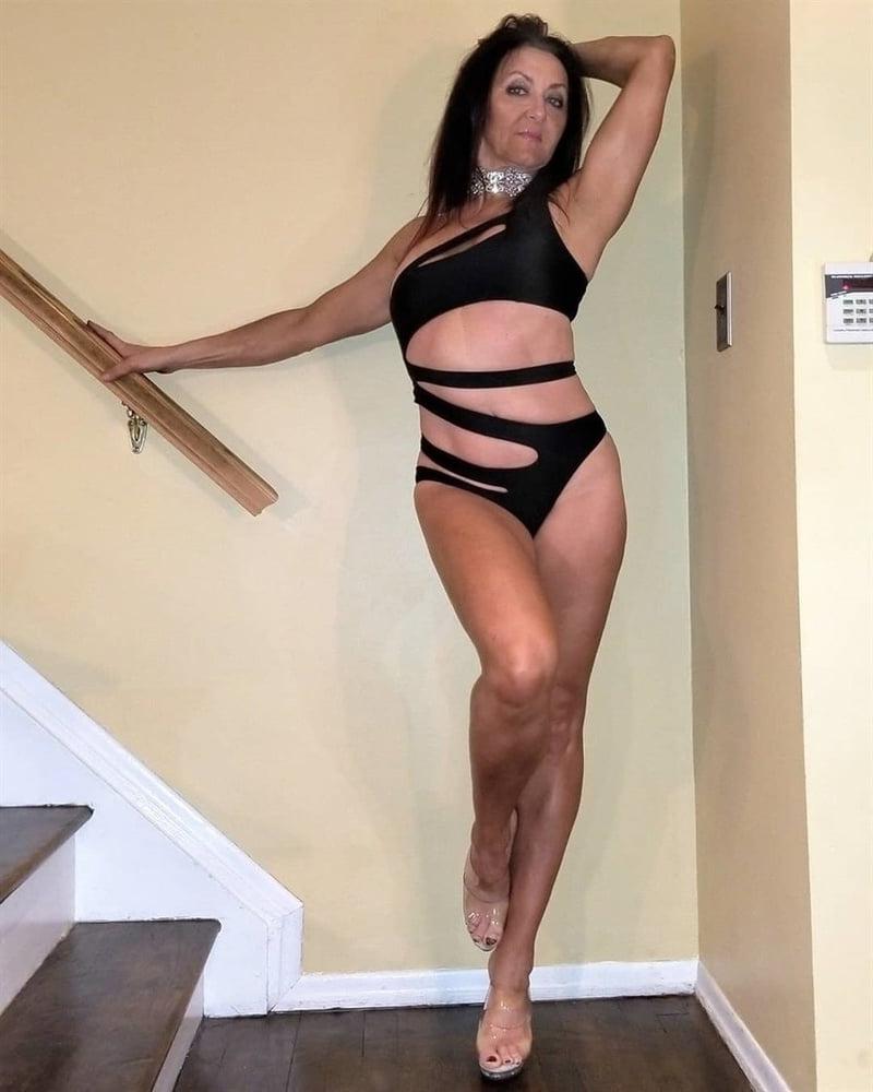 25P Tundefit  fitness mom  55 years very sexy