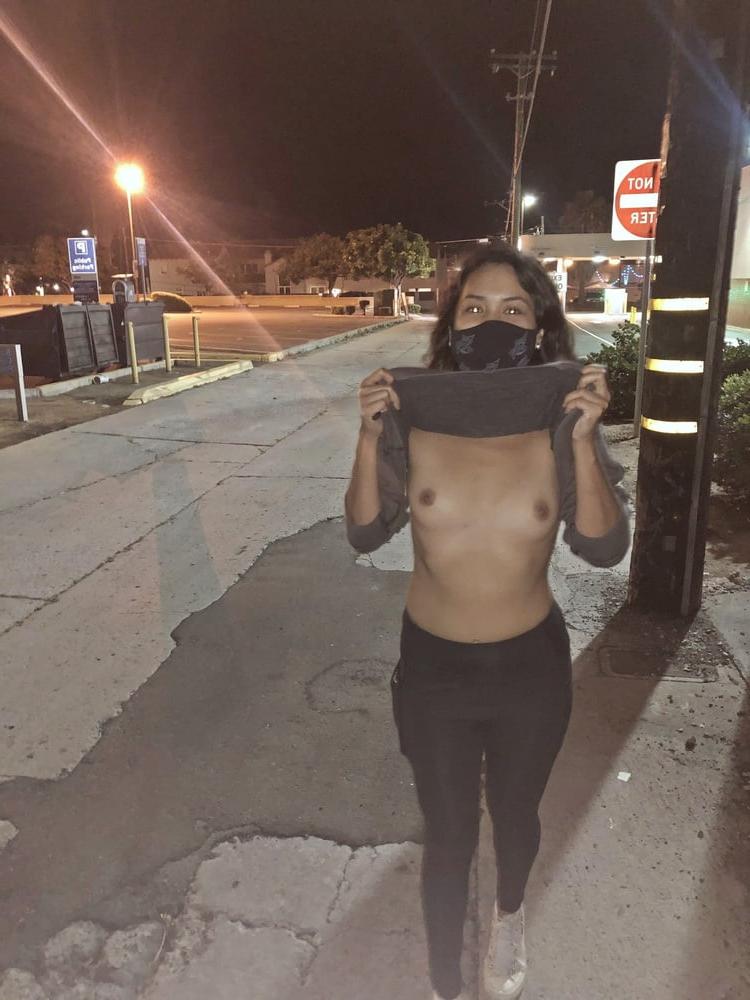 25P Public Nude, Voyeur, Exhibitionism, Flashing