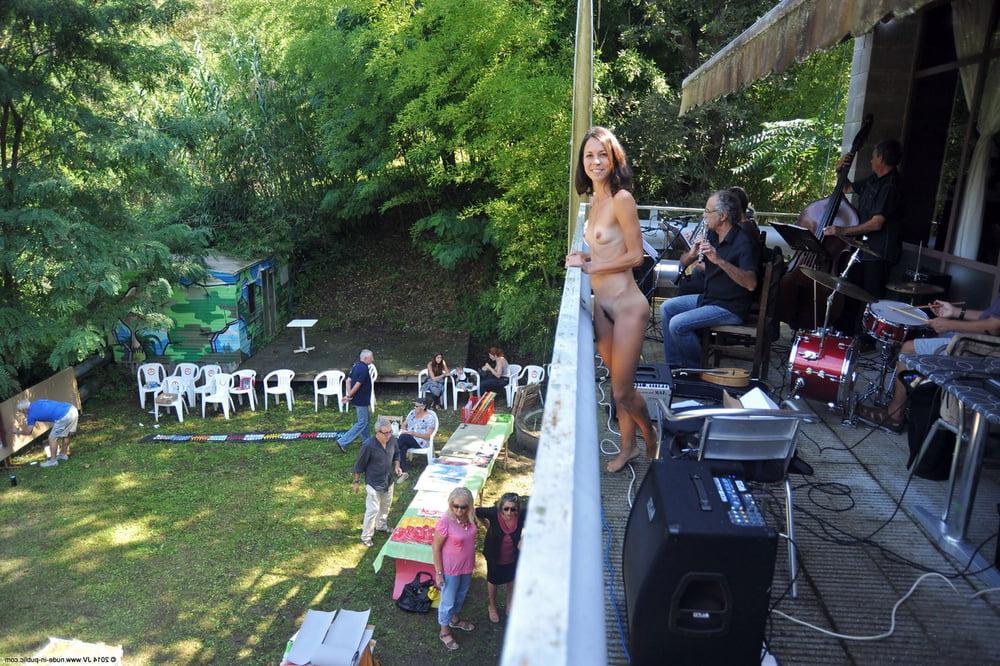 25P Public Nude, Voyeur, Exhibitionism, Flashing