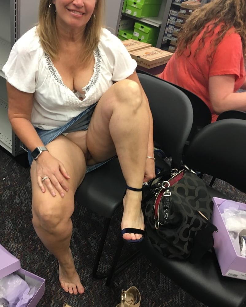 25P Amateur Sluts Public Flashing! - 196!