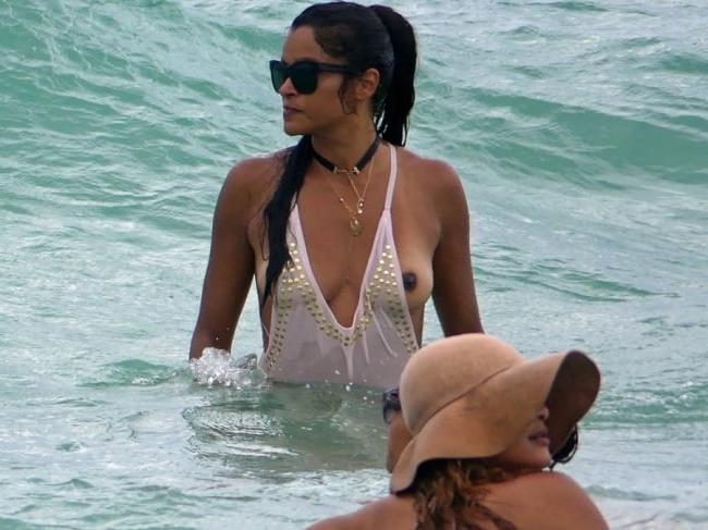 25P Amateur Sluts Public Flashing! - 196!