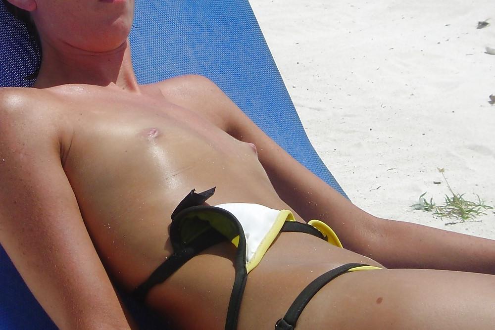 25P Amateurs Flashing Their Tiny Tits