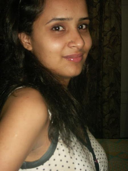 19P Cute Indian paki college girl in saree nudes(114)