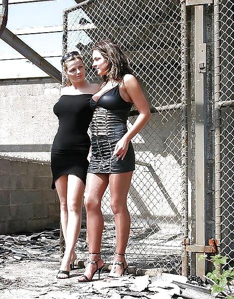 25P Mes Amies Les Putes 16 By TROC ( Street Hookers)