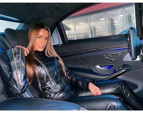 25P Woman completely in leather 4 - by Redbull18