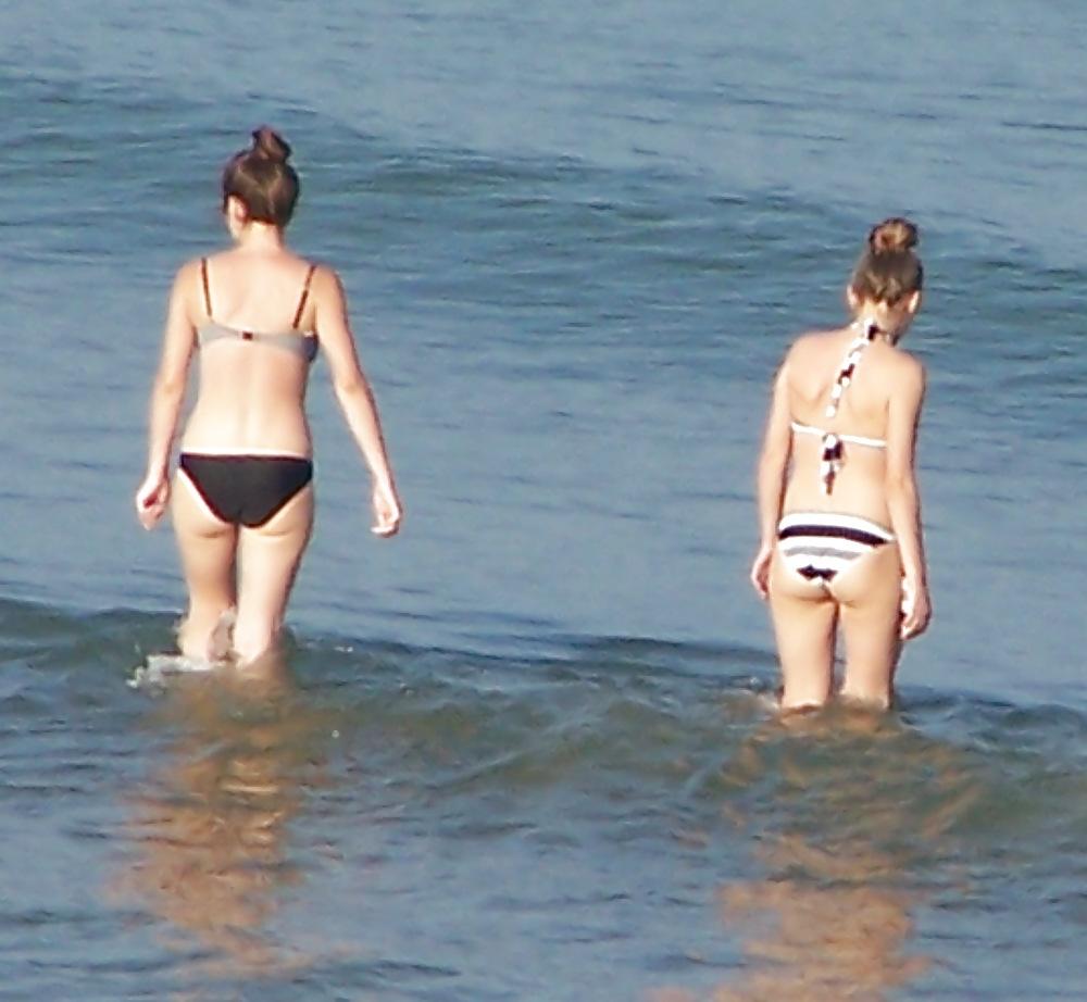 25P In the beach