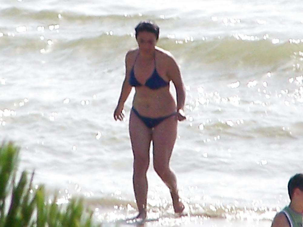 25P In the beach