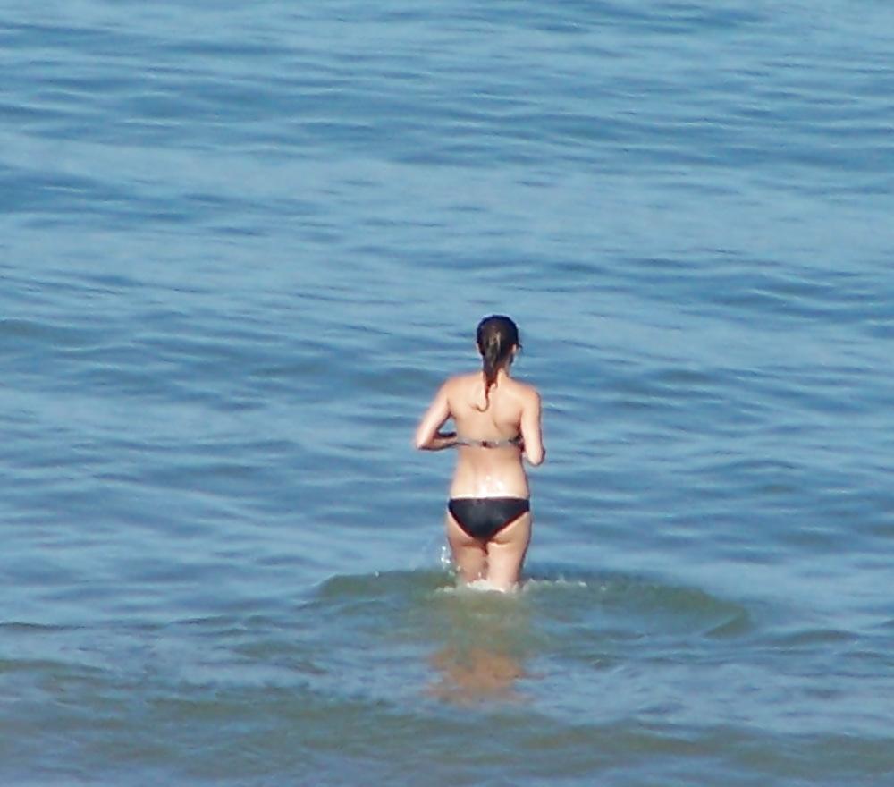 25P In the beach