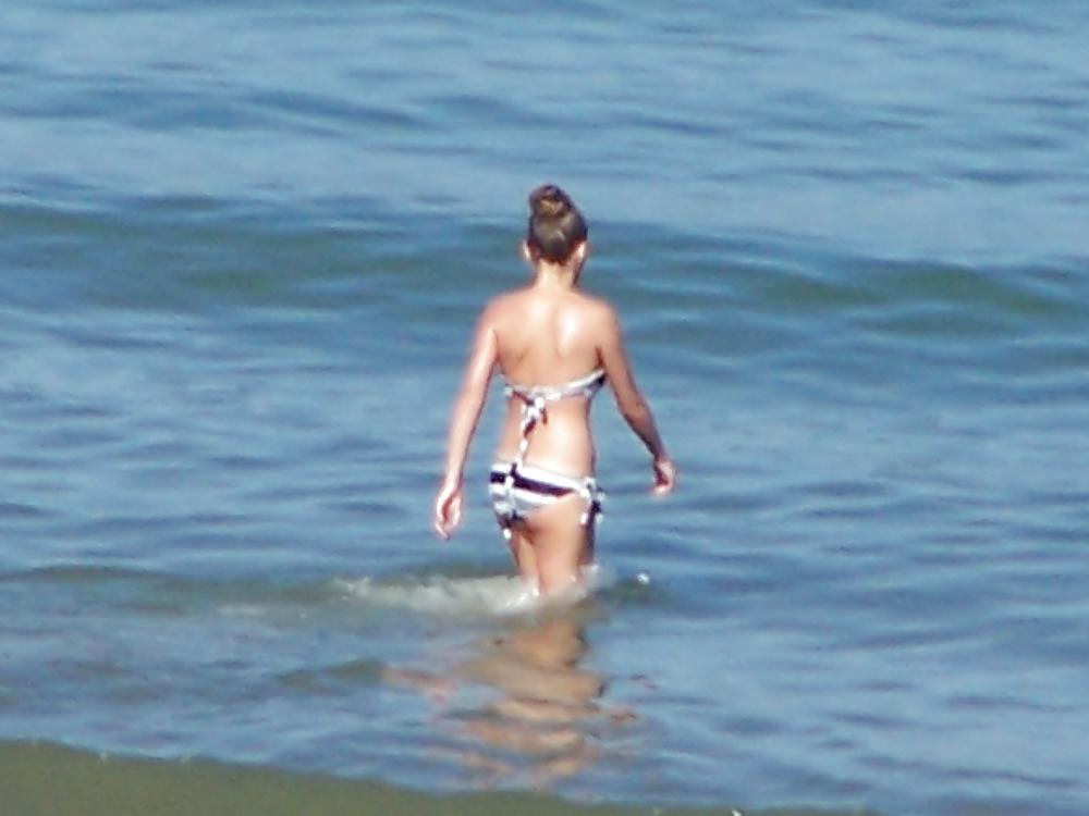 25P In the beach