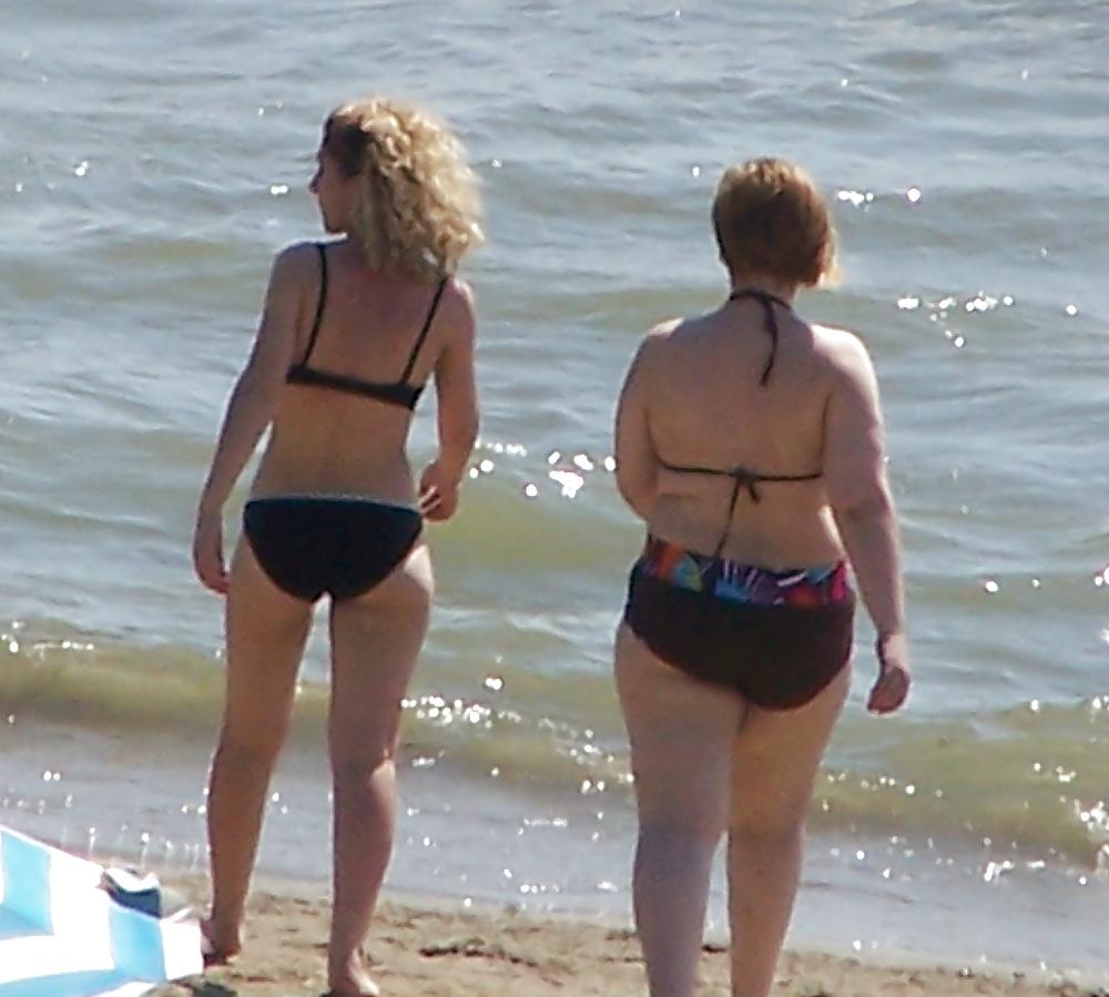 25P In the beach