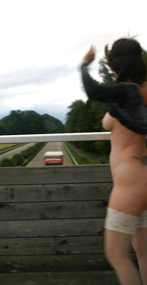 24P Babe11 flashing 1