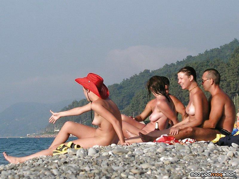25P Horny nude beach chicks