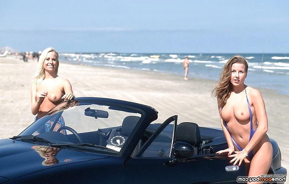 25P Horny nude beach chicks