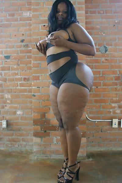 25P Sexy Ebony Woman Mix