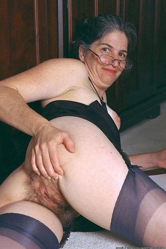 25P Matures with hairy asses #1
