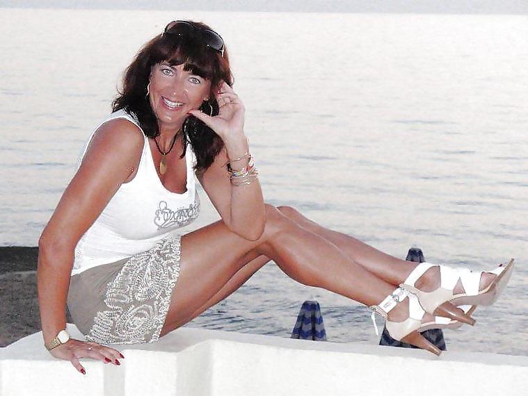 25P Milf mature cz 15