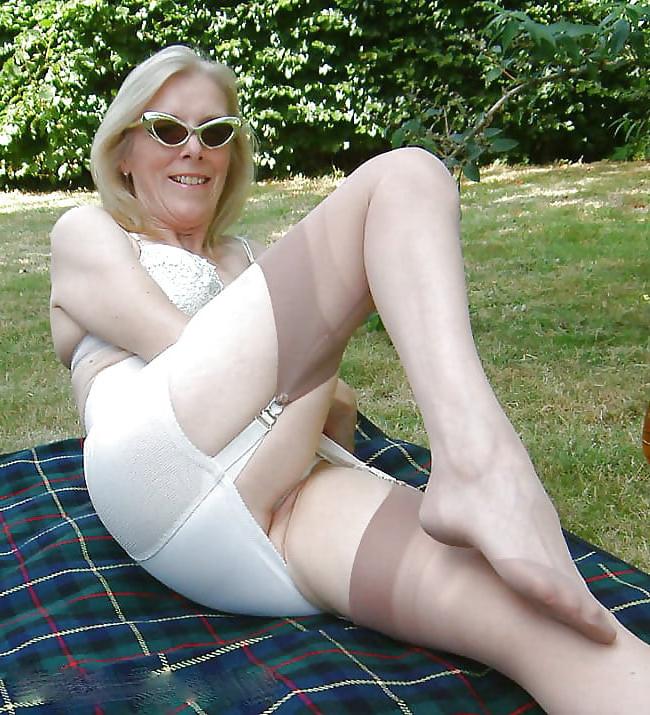 25P I love this MILF 533