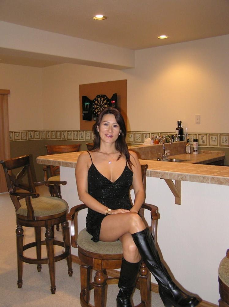 15P Horny Mature Slut Wives With Crossed Legs #3