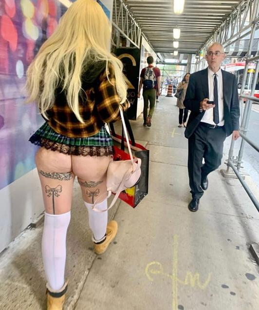 25P Amateur Public Flashing! - 194!